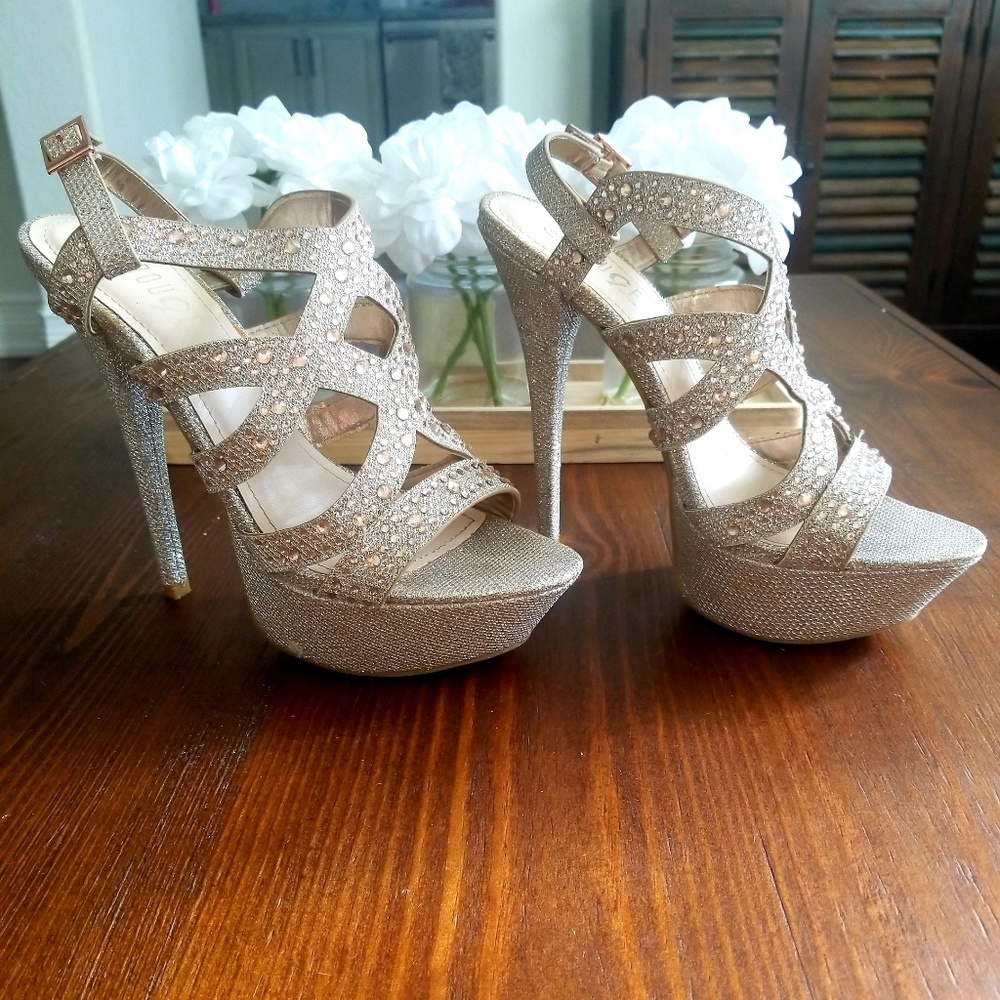 Sparkly Pumps